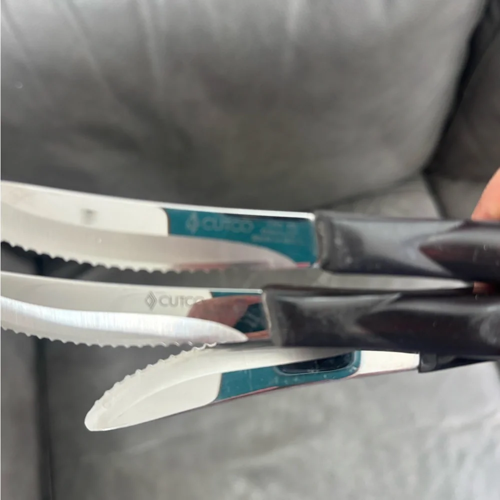 Cutco Serrated Steak Knives - Picture 2 of 2